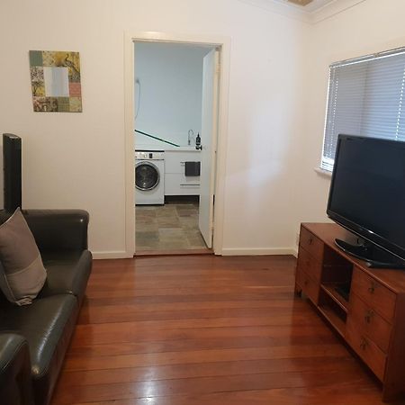 Leisurely Manor - Spacious Three Bedroom Home In ฟรีแมนเทิล ภายนอก รูปภาพ