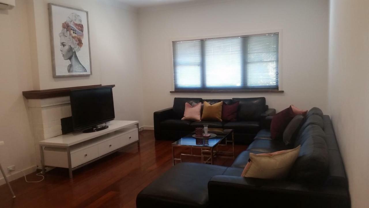 Leisurely Manor - Spacious Three Bedroom Home In ฟรีแมนเทิล ภายนอก รูปภาพ